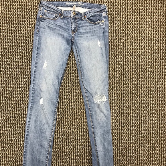 American Eagle Outfitters Denim - American Eagle Outfitters Distressed Skinny Jeans